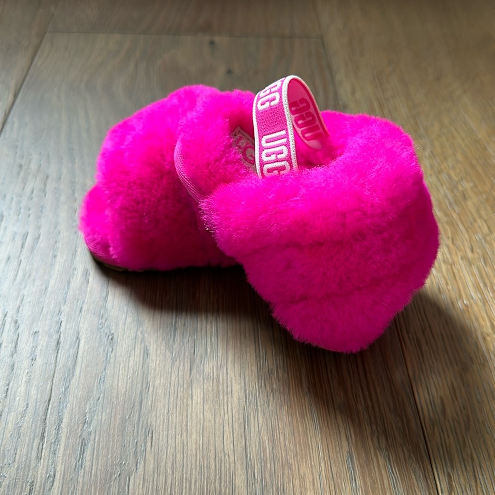 Ugg Slides